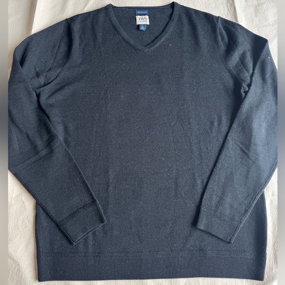 John W. Nordstrom 100% Italian Merino Wool Men's Dark Grey V-Neck Sweater